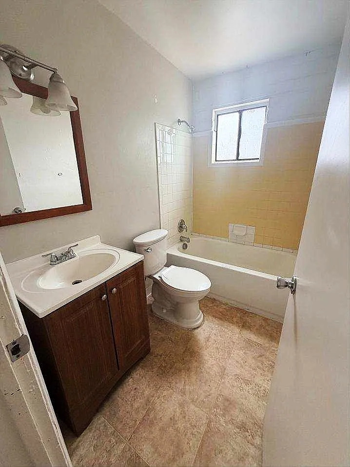 1 bed, 820 sqft, $1,100 — Photo 4