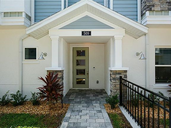 3rd image of 509 Lafayette Ct