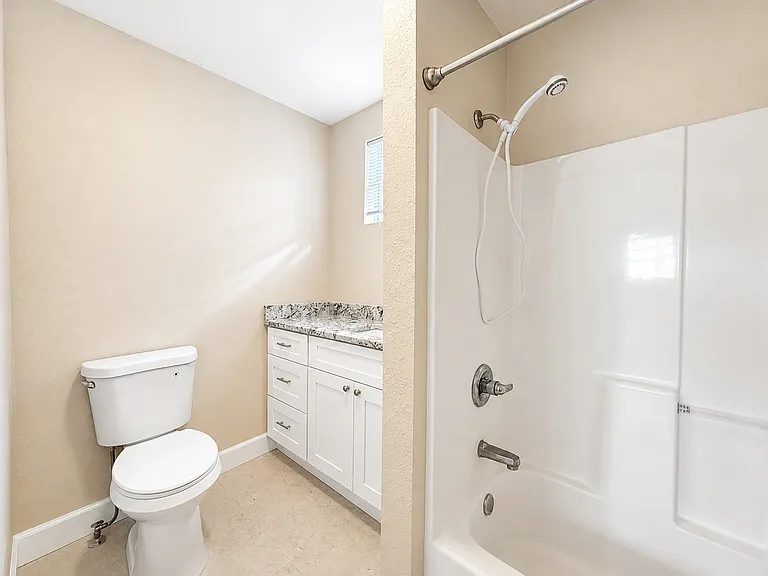 2124 W Chestnut St #1 — Photo 13