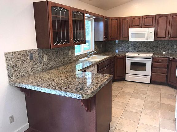 5th image of 8945 Warbler Dr