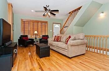 2nd image of 2427 W Cortland St
