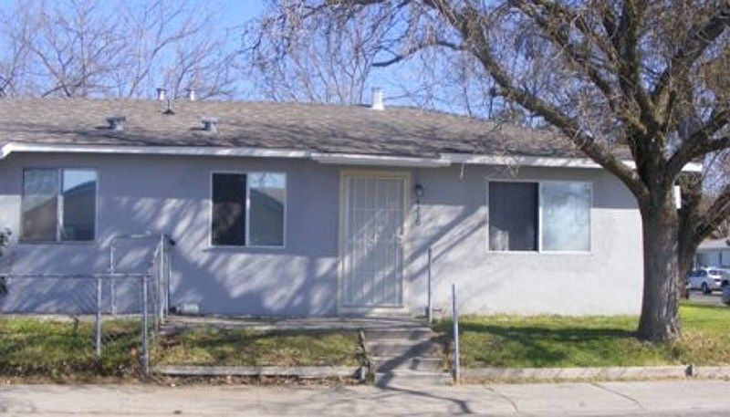 1st image of 4230 Fell St