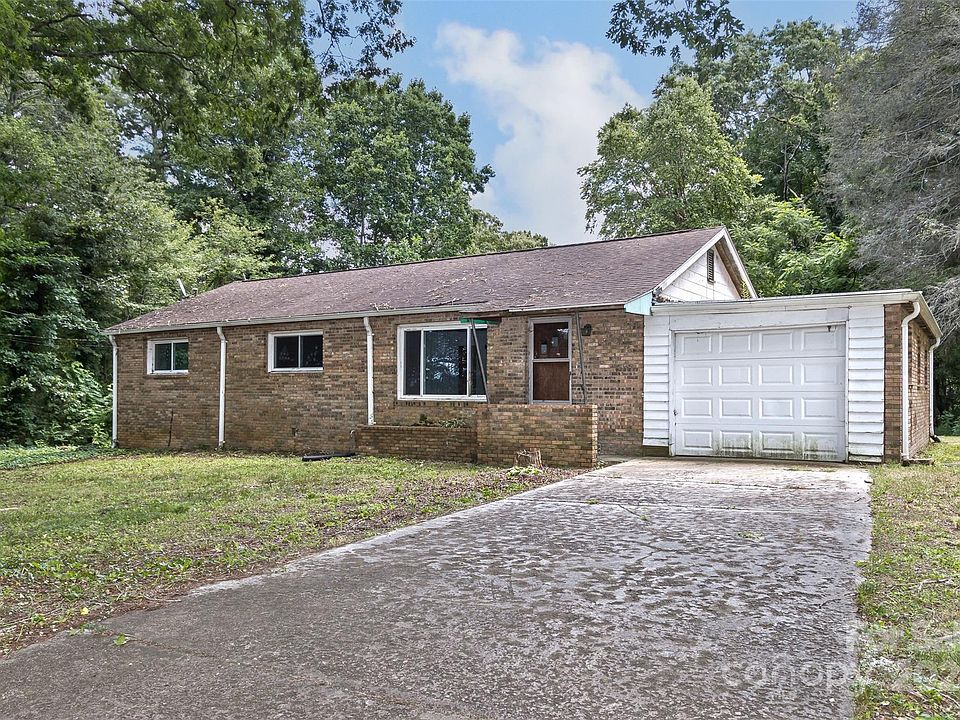 601 E Blue Ridge Rd, East Flat Rock, NC 28726 MLS 4155558 Zillow