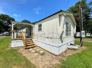 307 N Kinney Ave, Iowa, LA 70647