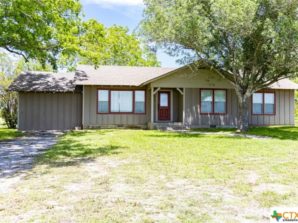 7742 Fm 443, Shiner, TX 77984