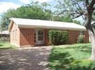 1108 E Wichita St, Henrietta, TX 76365