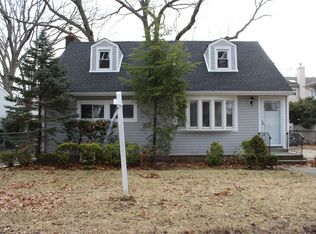 1205 Langdon Blvd, Rockville Centre, NY 11570