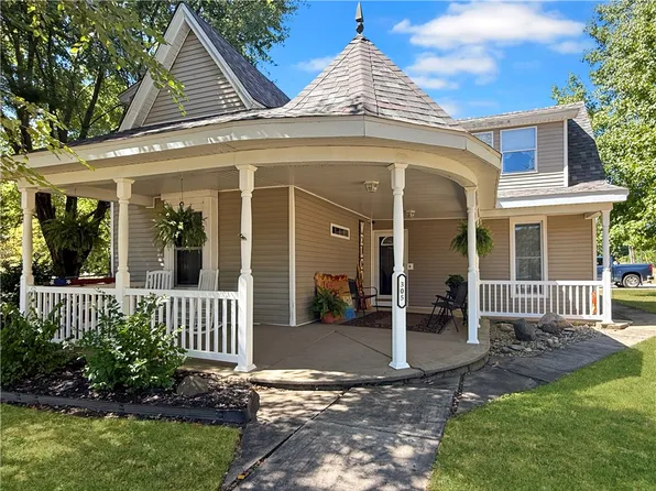 305 S Madison St, Westfield, IL 62474