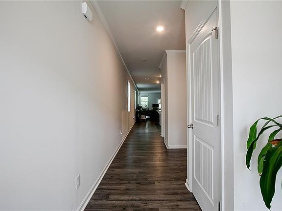 4th image of 5112 Tulip Sq