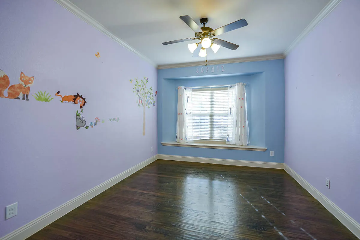 4 bed, 4239 sqft, $4,700 — Photo 4