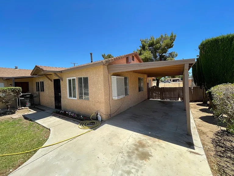 16543 Live Oak St #A — Photo 2