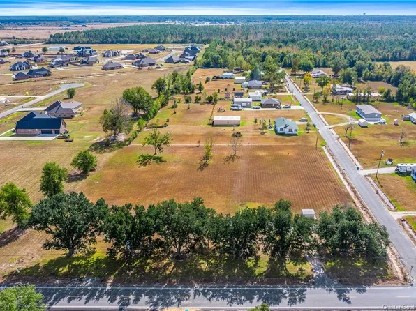 1347 Birdnest Rd, Lake Charles, LA 70611