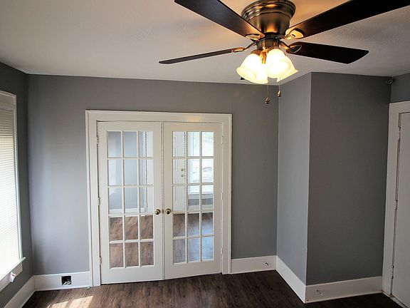3rd image of 4405 Woodside St APT 2