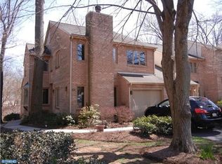 27 Treaty Dr, Chesterbrook, PA 19087