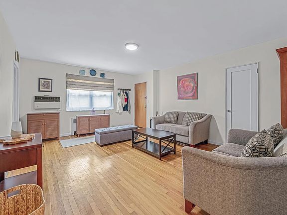 5th image of 57-44 246th Cres #91B