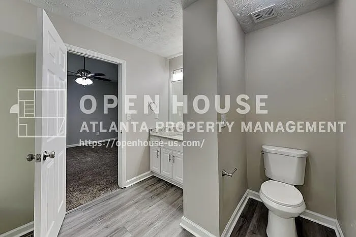 658 Castlebrooke Way SE — Photo 10