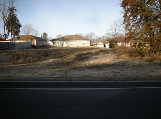 2515 Oakland Gravel Rd #R, Columbia, MO 65202