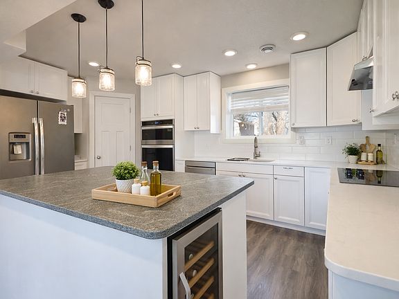 2nd image of 4324 Rustic Pl
