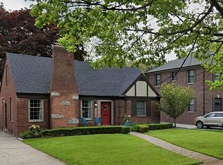 26666 Humber St, Huntington Woods, MI 48070