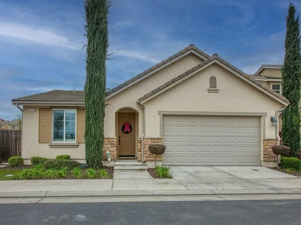2055 E Makenna Dr, Fresno, CA 93730