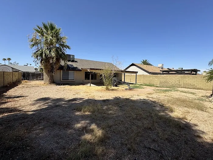 3227 W Helena Dr — Photo 16