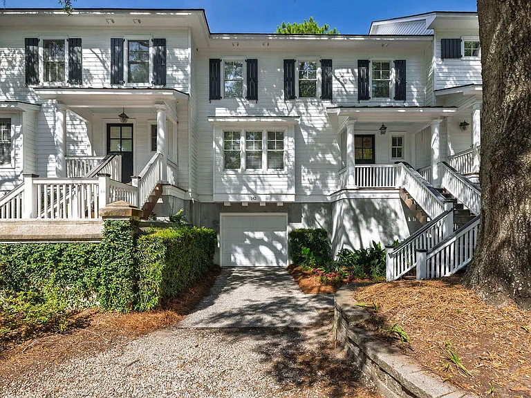 142 Wappoo Creek Dr #9 — Photo 2