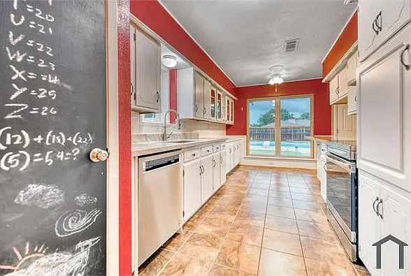 1619 Marquette Dr — Photo 7
