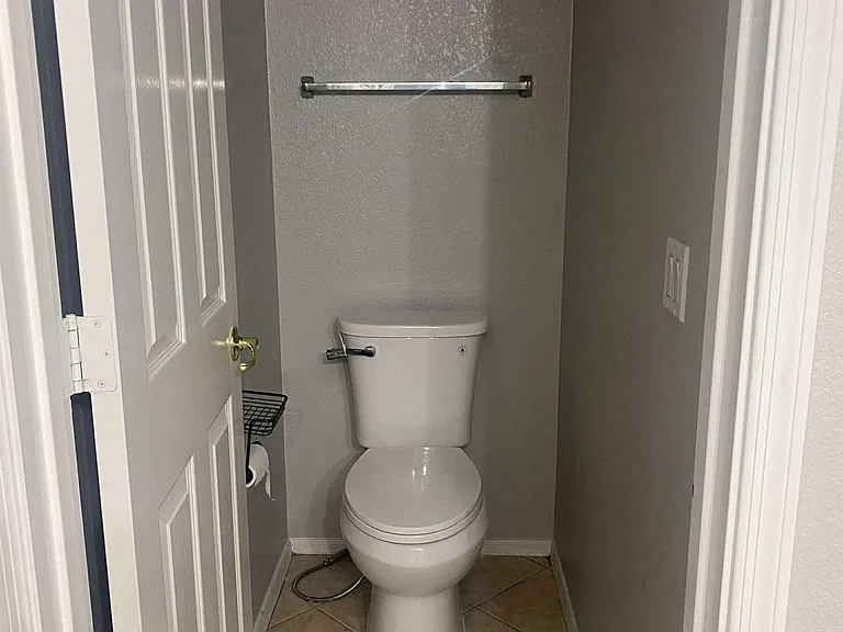 12739 S 175th Ln — Photo 7