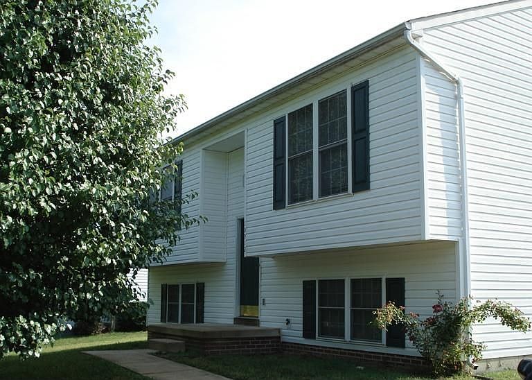 1st image of 10912 Peach Tree Dr