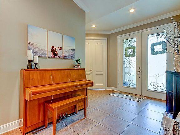 3rd image of 15704 Altolinda Ln