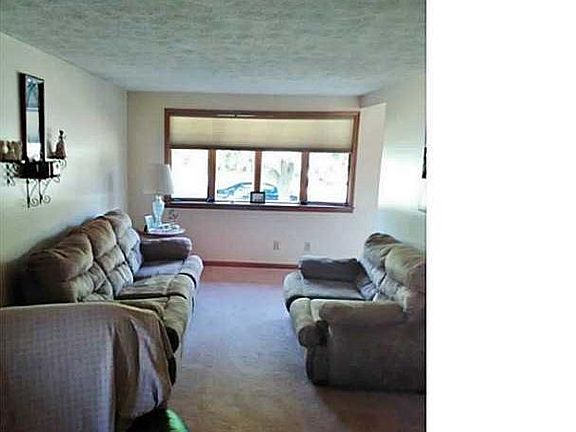 4th image of 156 Saint Felix Ave