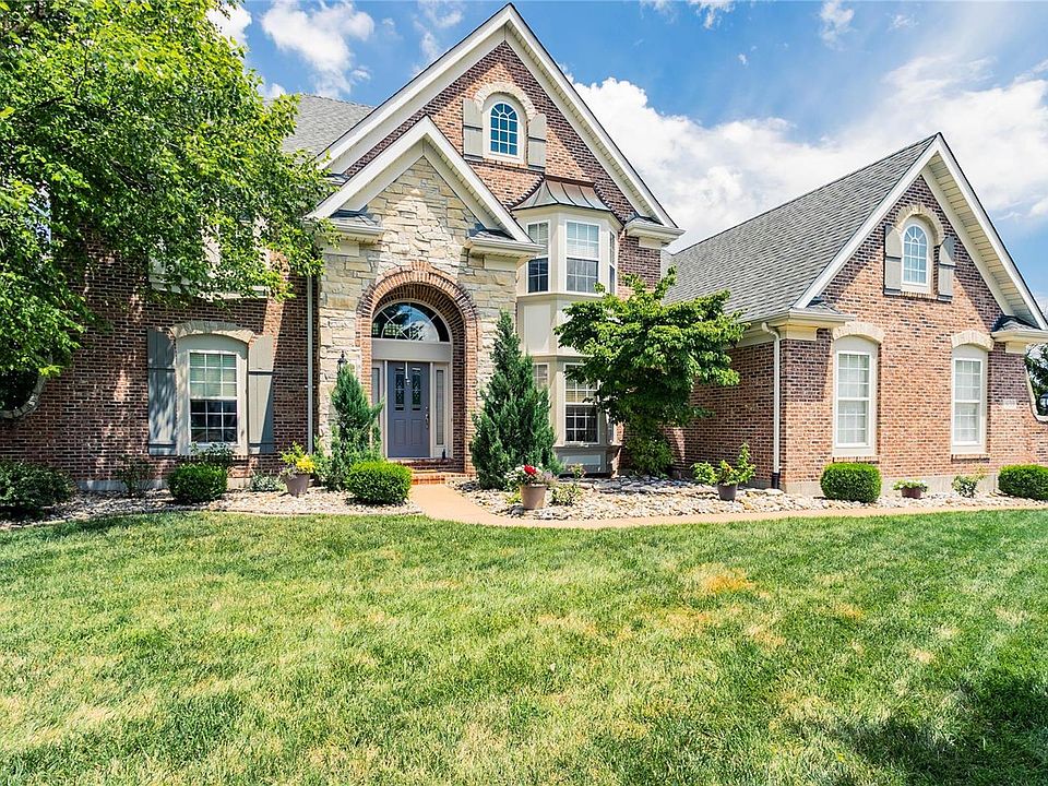 1st image of 639 Eaglesridge Dr