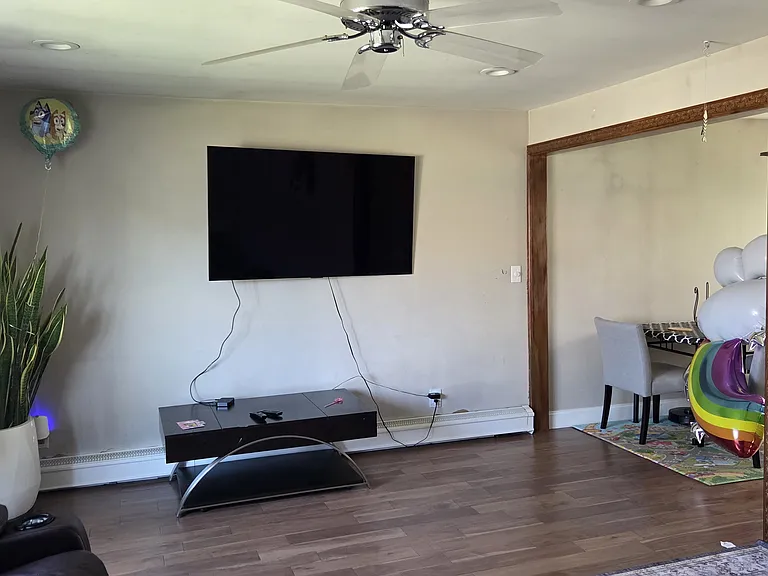 41 Ontario Ave — Photo 22