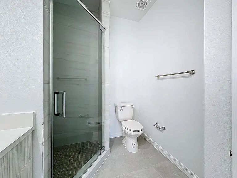 1748 Barton Towne Cir — Photo 45