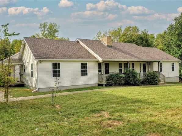 2925 Lowman Rd, Smithville, MO 64089