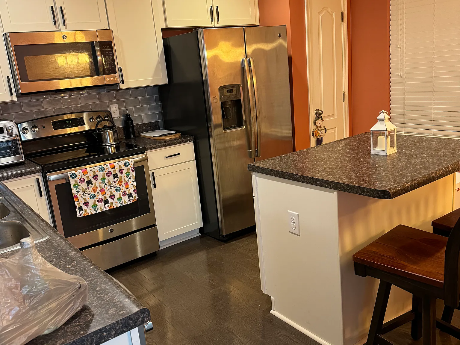 3 bed, 1742 sqft, $1,979 — Photo 4