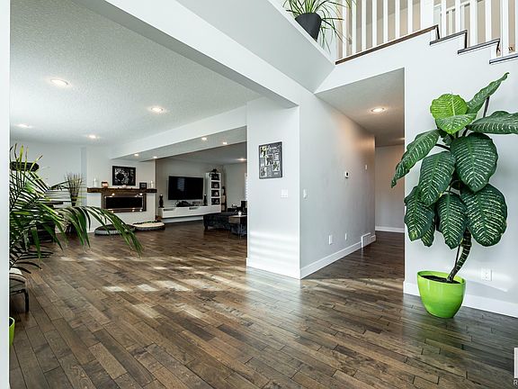 5th image of 6025 Township Road 522 Unit 1