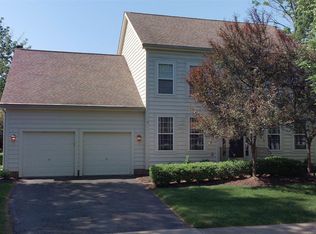 7385 Hampsted Sq N, New Albany, OH 43054