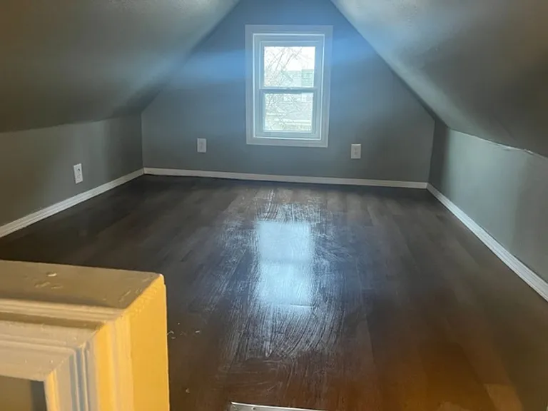 1700 W Chestnut St — Photo 13