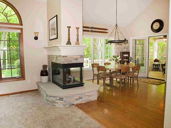 4th image of 4068 Deerfield Woods Dr