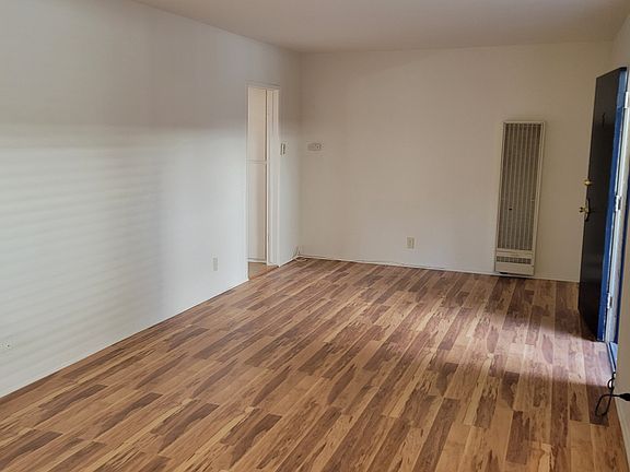 3rd image of 12485 Walsh Ave
