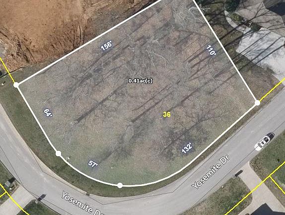 3rd image of 804 Yosemite Dr
