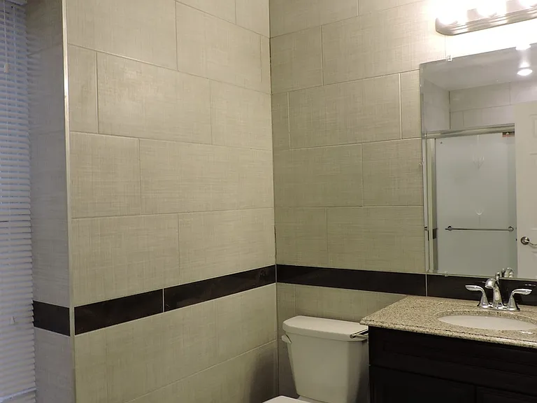 309 Sycamore Street Apartments — Photo 23