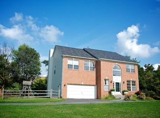 43189 Lighthouse Pl, Chantilly, VA 20152