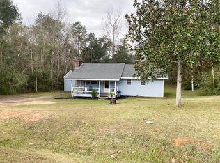 911 Hide A Way Ln, Carriere, MS 39426