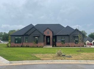 987 Noah St, Fayetteville, AR 72703