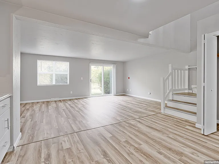 Allouez Townhomes — Photo 40