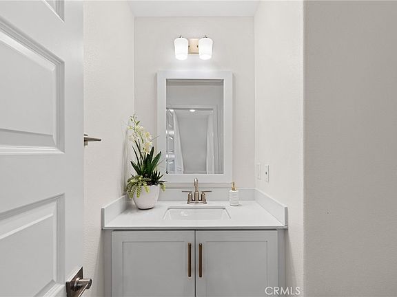 5th image of 27553 Sanctuary Ct