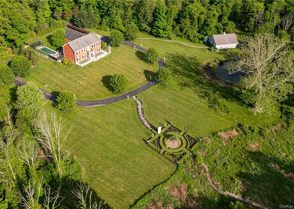 2841 Route 82, Pleasant Valley, NY 12569 Zillow