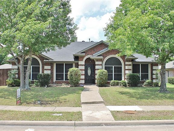 2nd image of 1108 Hall Dr